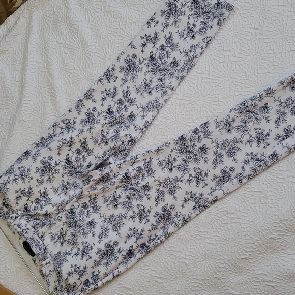 Mario Serrani Italy Comfort Stretch Slim Fit Tummy Control Cropped Pants Size 10 - Picture 13 of 16